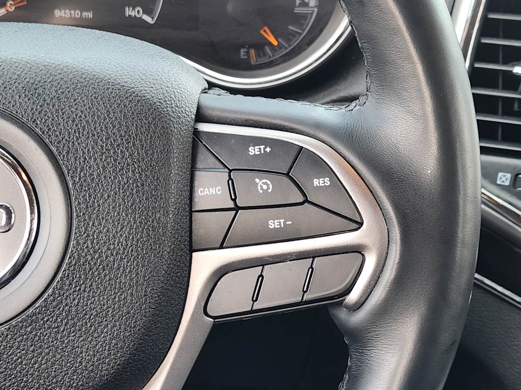 Thumbnail: 2018 Jeep Grand Cherokee - 32