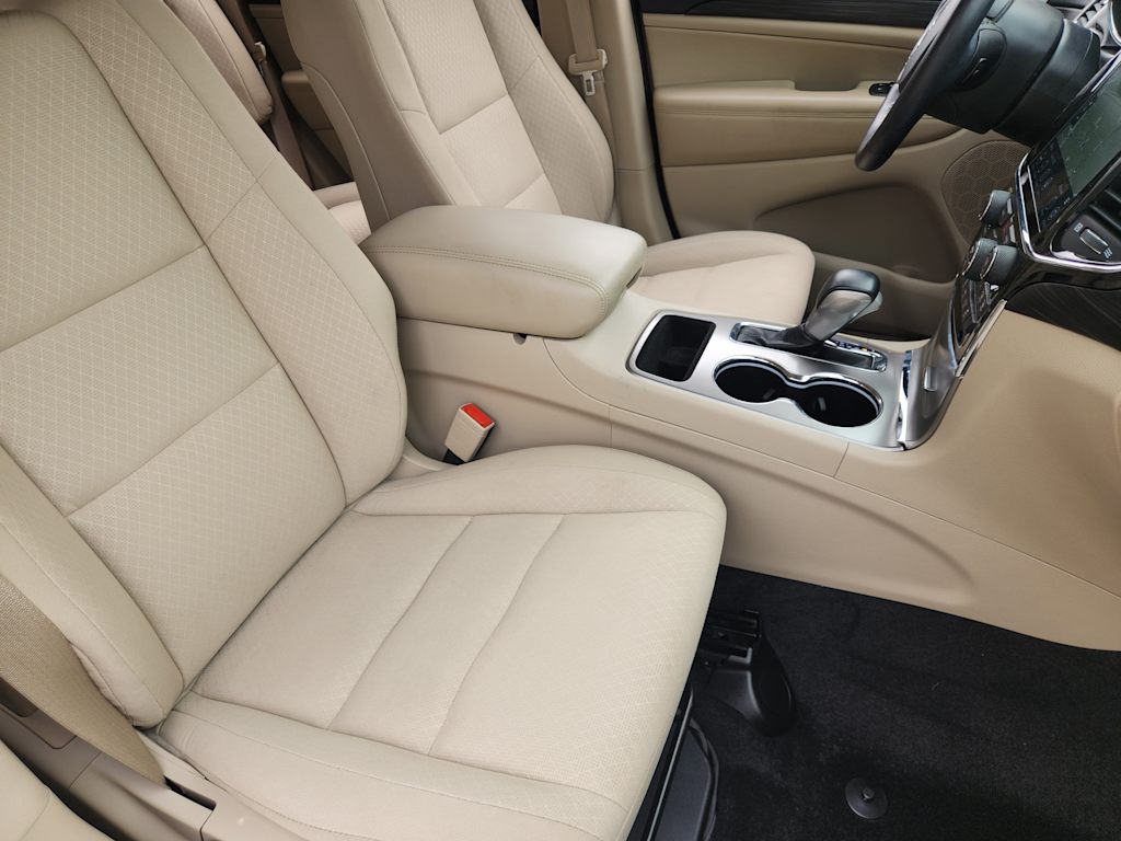 Thumbnail: 2022 Jeep Grand Cherokee - 12