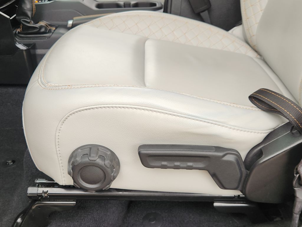 Thumbnail: 2023 Jeep Gladiator - 29