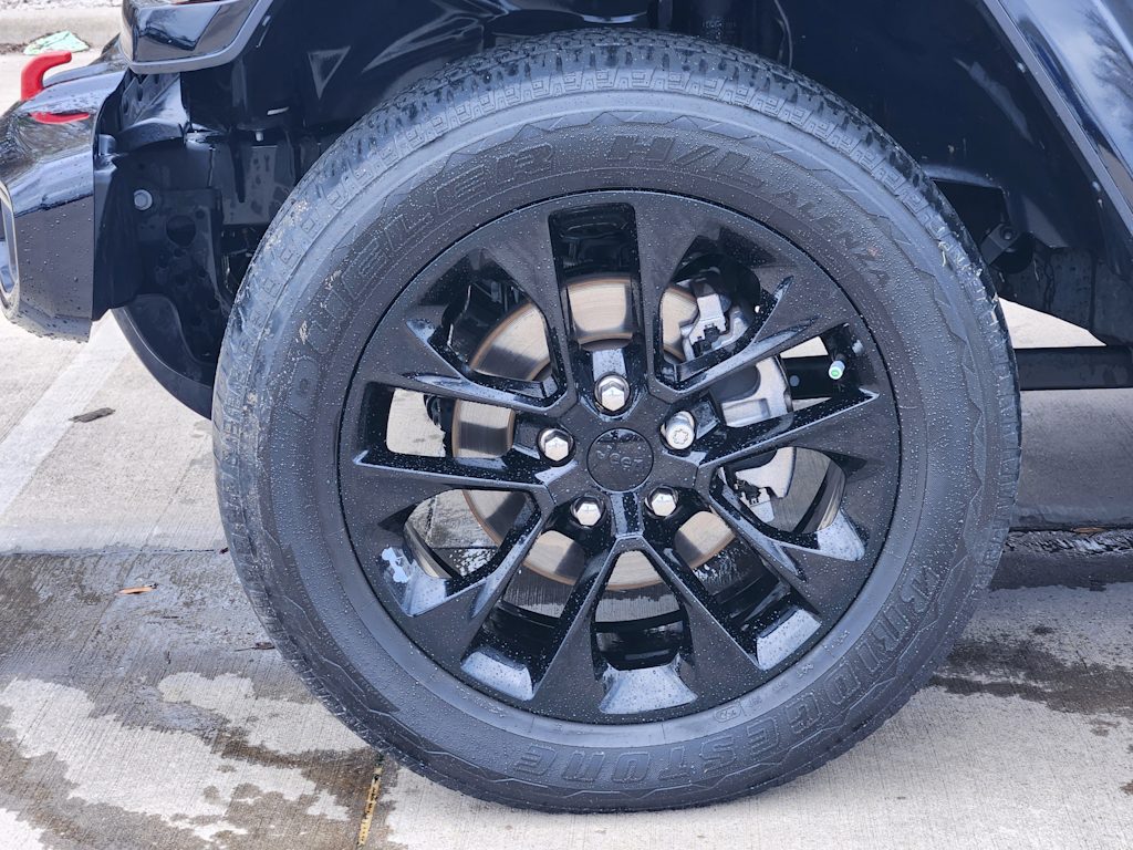 Thumbnail: 2023 Jeep Gladiator - 21