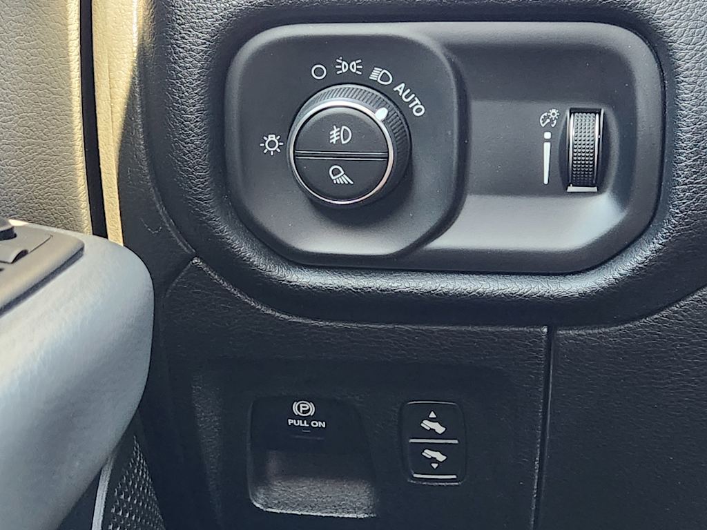 Thumbnail: 2022 RAM 1500 - 27