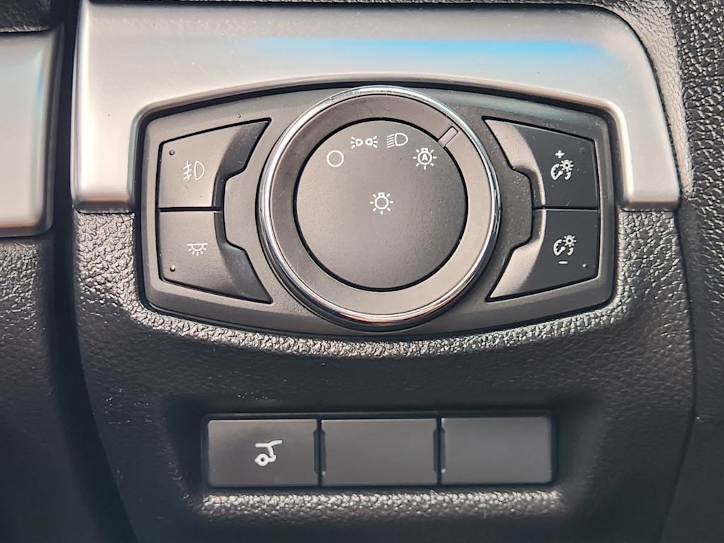 Thumbnail: 2018 Ford Explorer - 29