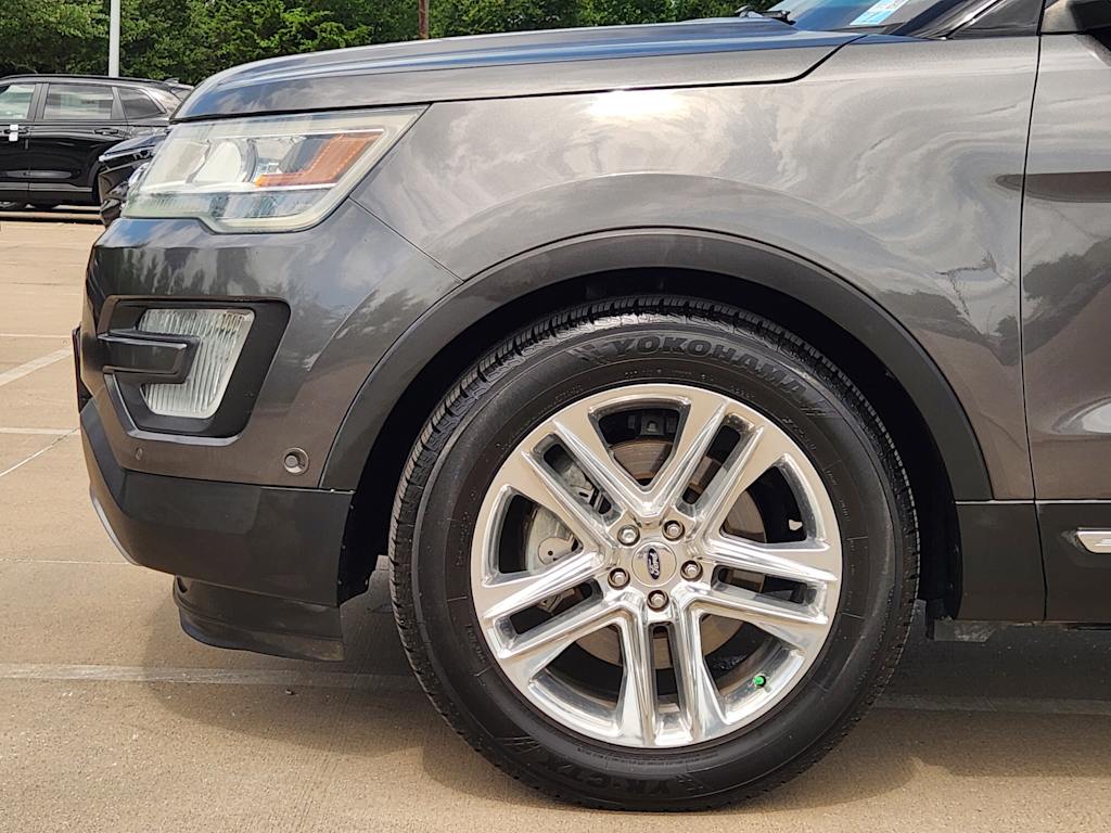 Thumbnail: 2016 Ford Explorer - 8