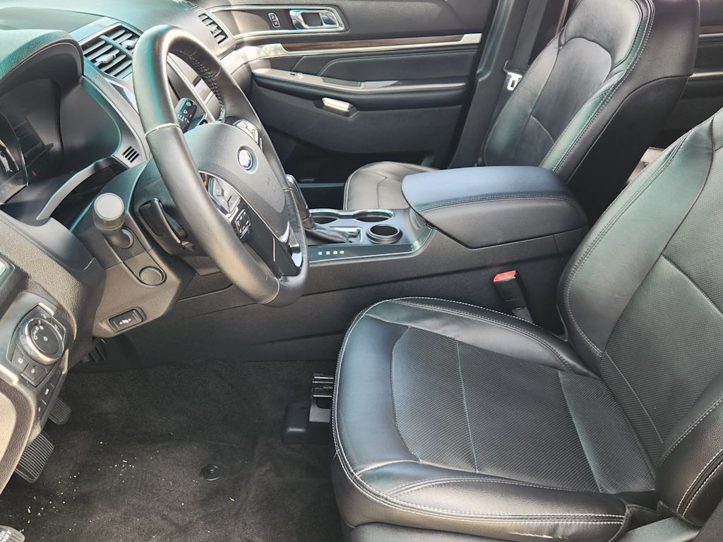 Thumbnail: 2016 Ford Explorer - 11