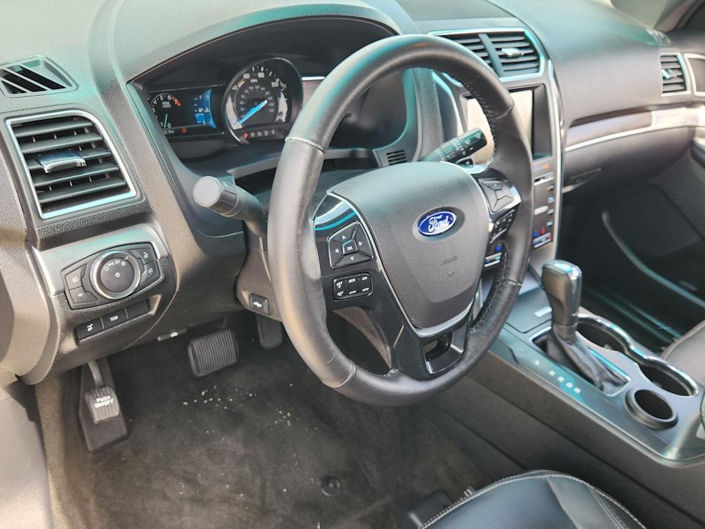 Thumbnail: 2016 Ford Explorer - 2