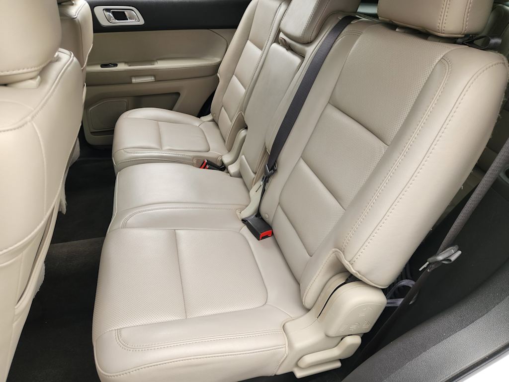 Thumbnail: 2013 Ford Explorer - 21