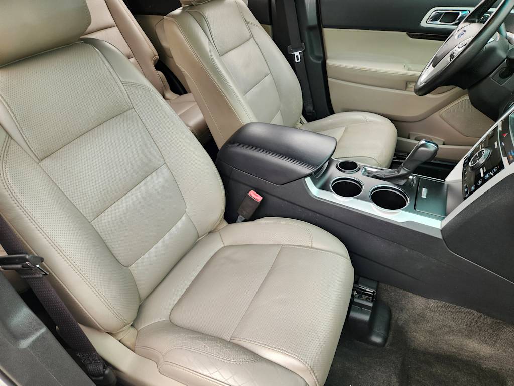 Thumbnail: 2013 Ford Explorer - 12