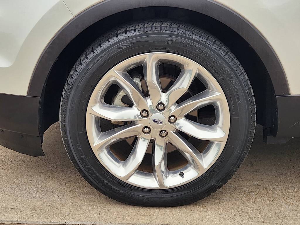Thumbnail: 2013 Ford Explorer - 23