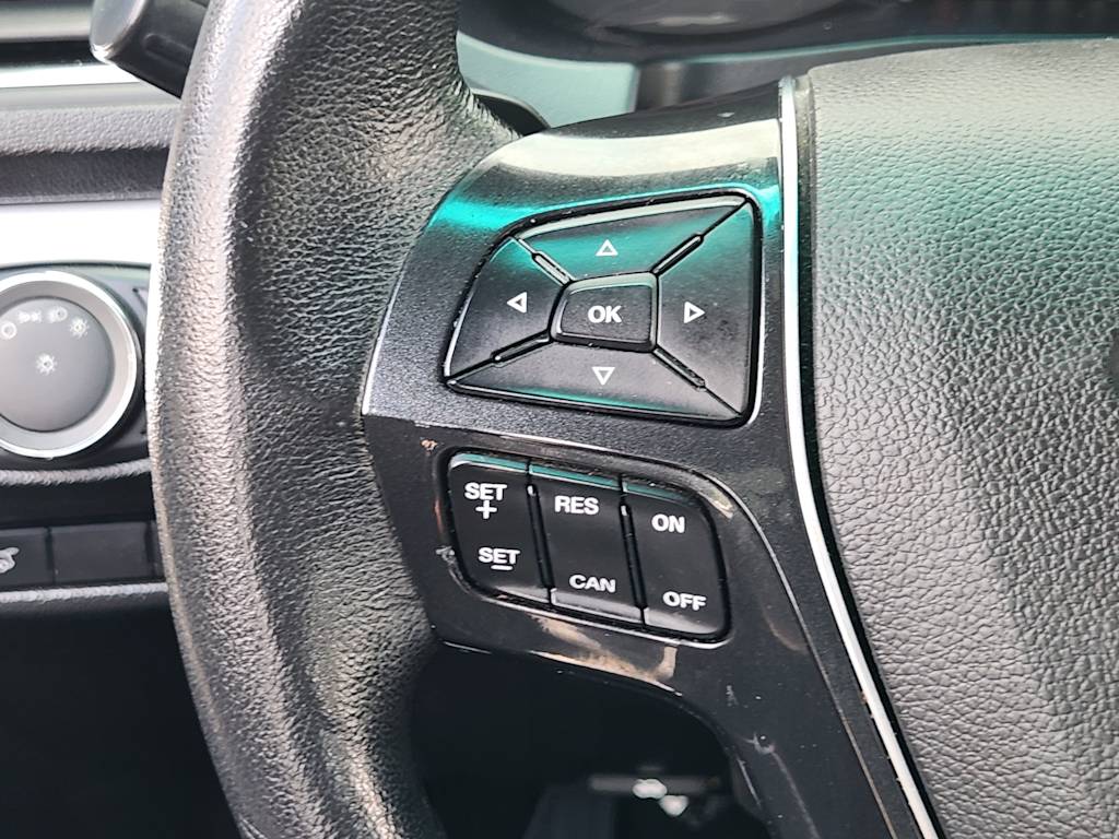 Thumbnail: 2016 Ford Explorer - 32