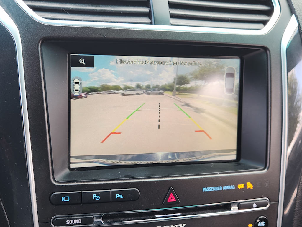Thumbnail: 2016 Ford Explorer - 26