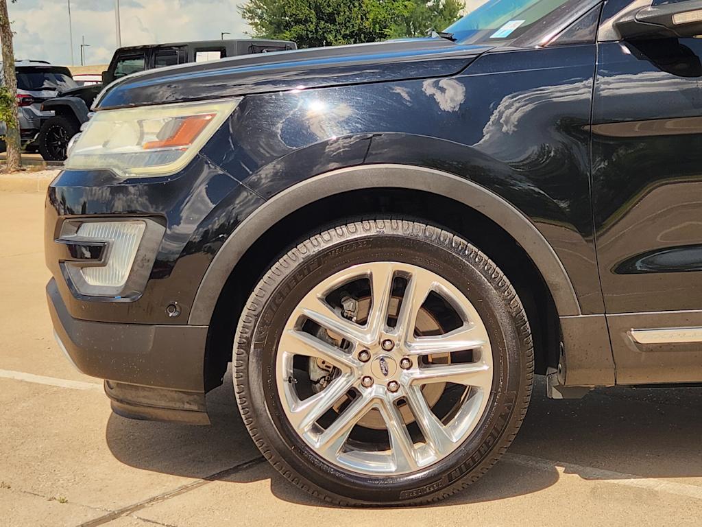 Thumbnail: 2016 Ford Explorer - 8