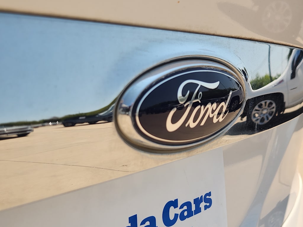 Thumbnail: 2013 Ford Escape - 9