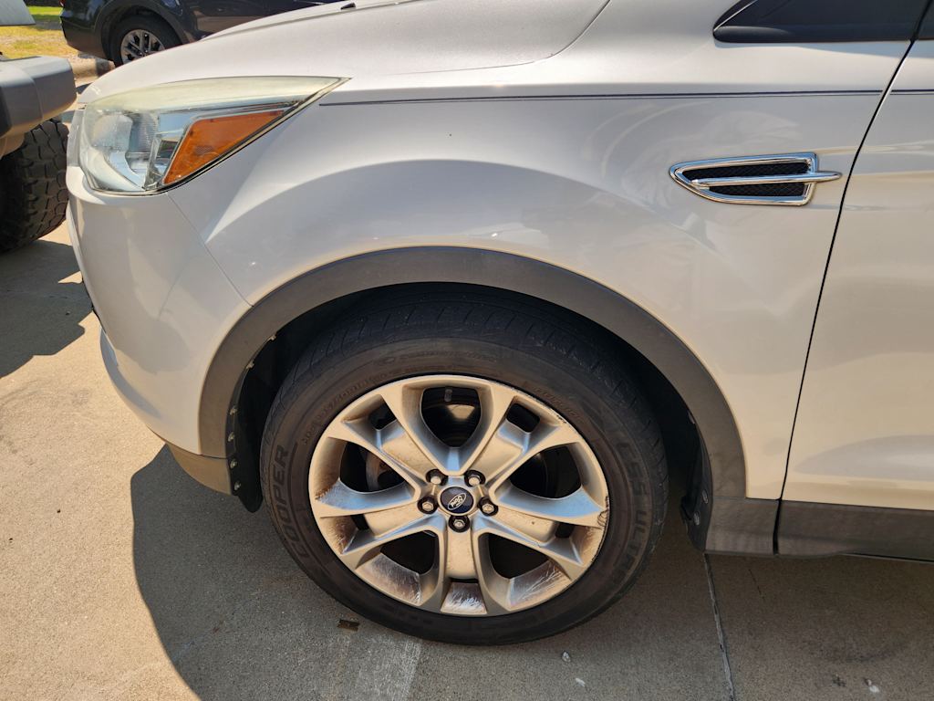 Thumbnail: 2013 Ford Escape - 10