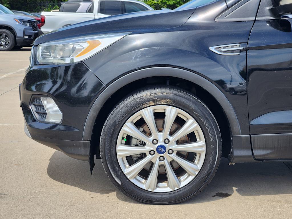 Thumbnail: 2017 Ford Escape - 8