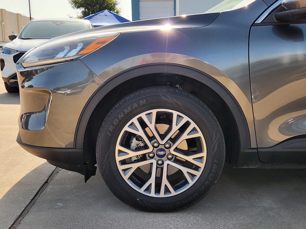 Thumbnail: 2020 Ford Escape - 10