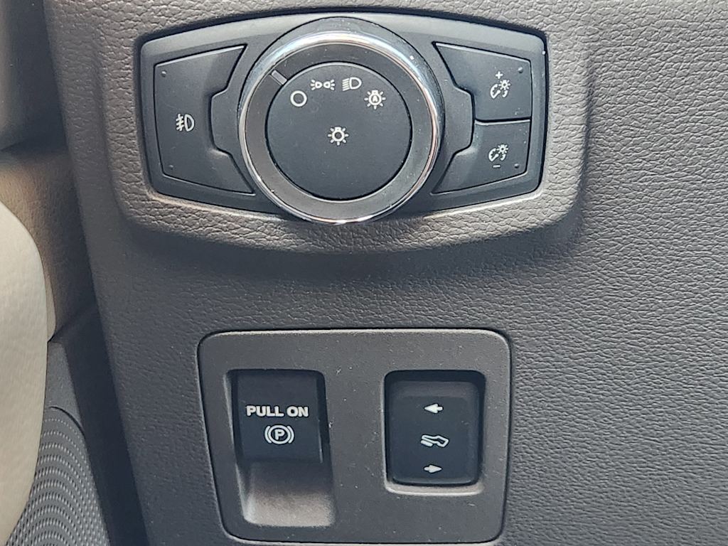 Thumbnail: 2021 Ford Expedition - 28