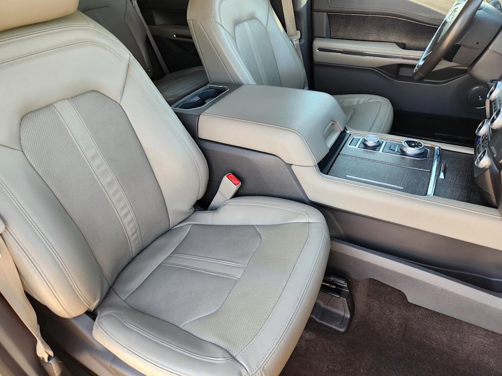 Thumbnail: 2021 Ford Expedition - 12