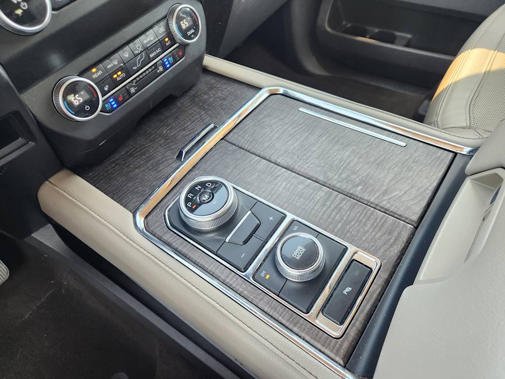 Thumbnail: 2021 Ford Expedition - 16