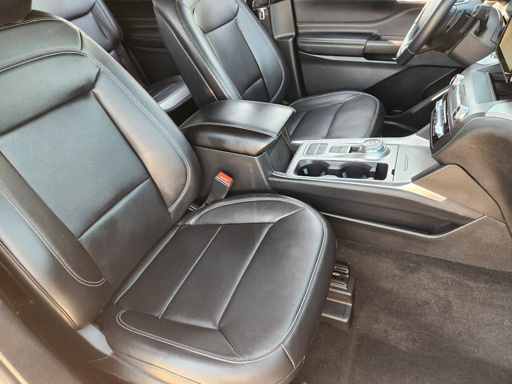 Thumbnail: 2020 Ford Explorer - 12