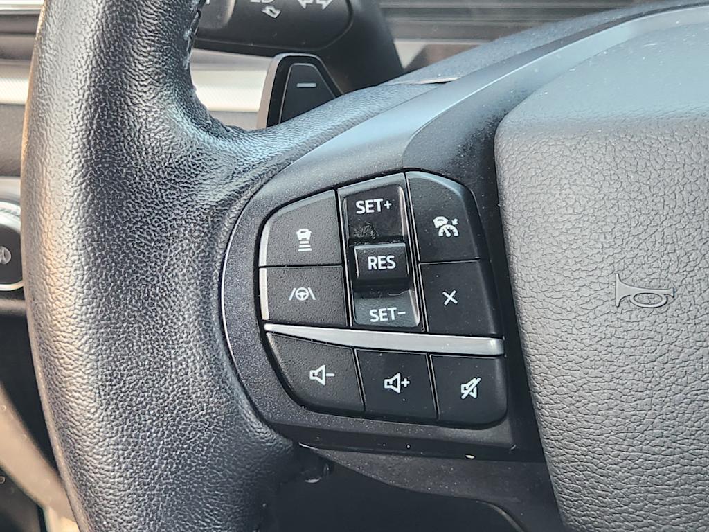 Thumbnail: 2020 Ford Explorer - 32