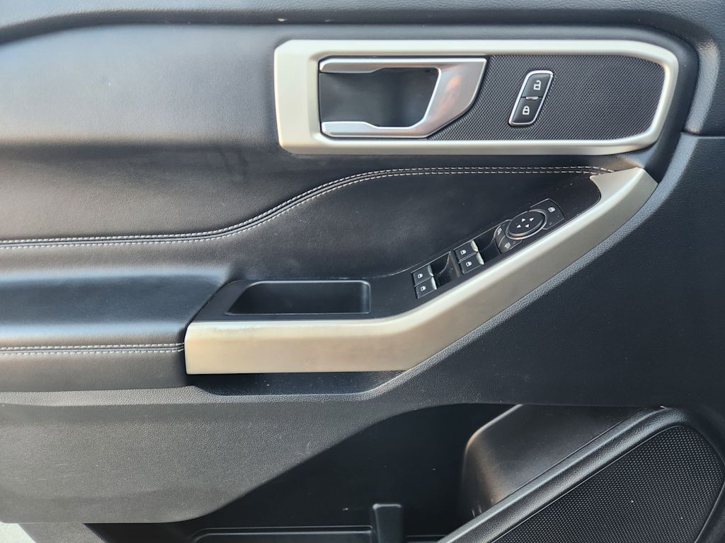 Thumbnail: 2020 Ford Explorer - 30