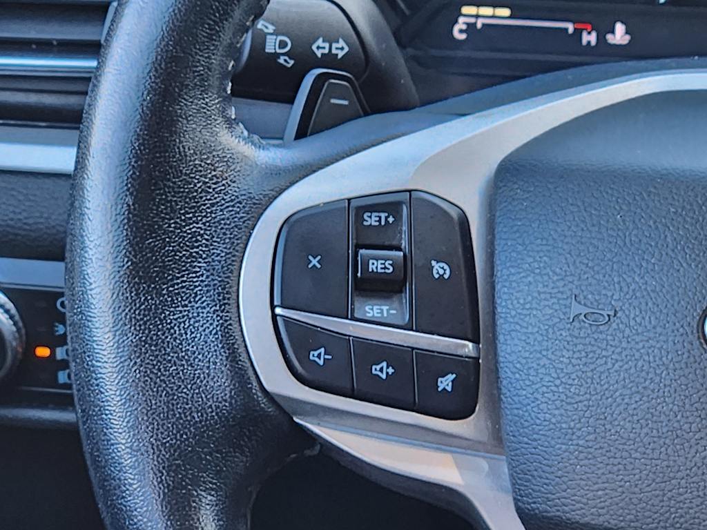 Thumbnail: 2020 Ford Explorer - 32