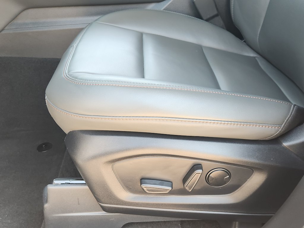 Thumbnail: 2025 Ford Explorer - 31