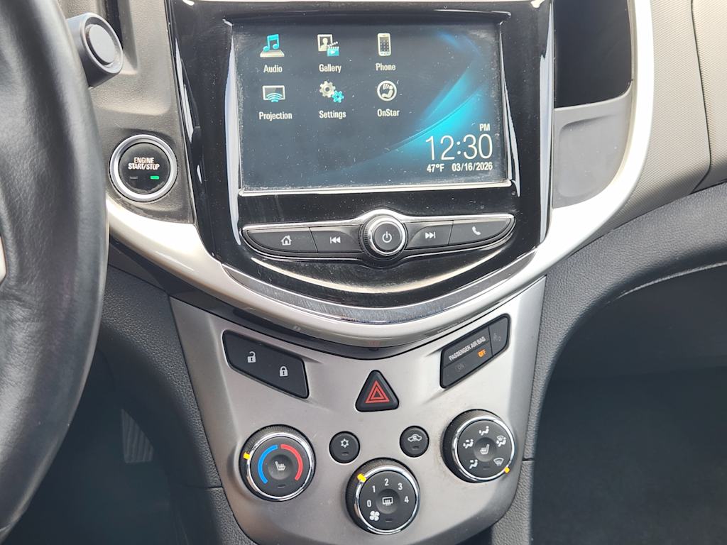 Thumbnail: 2017 Chevrolet Sonic - 15