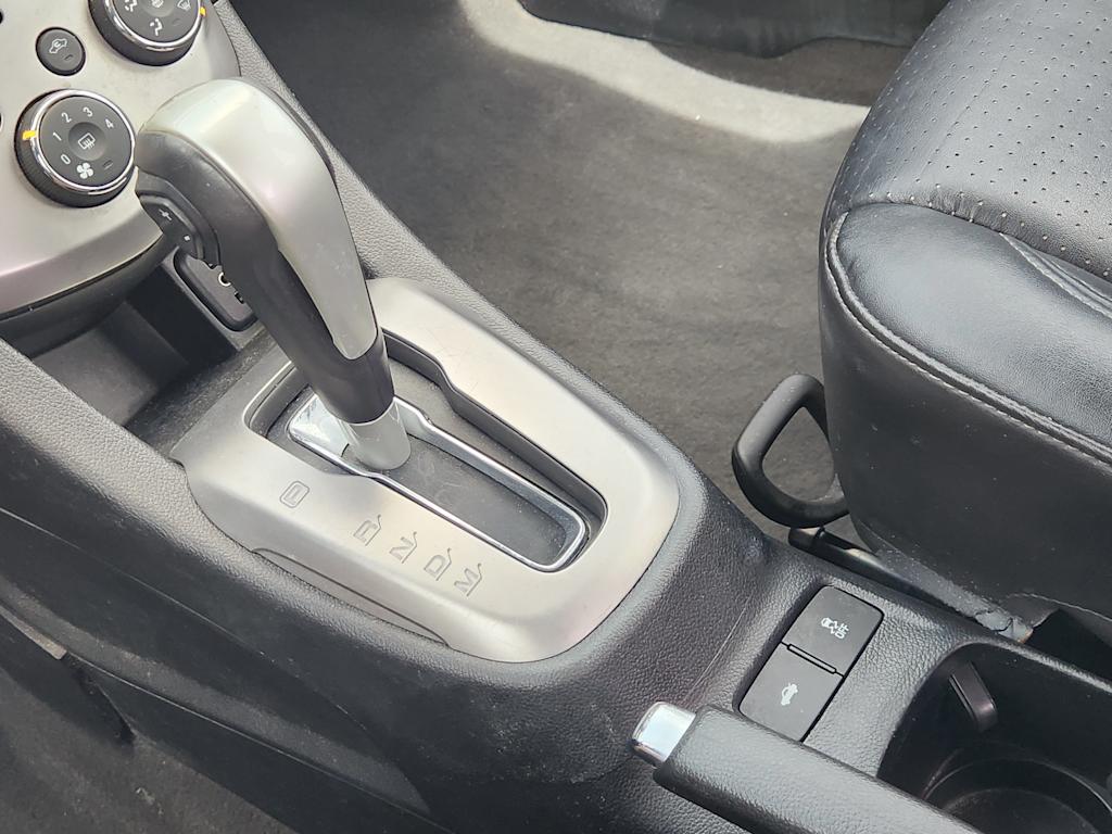 Thumbnail: 2017 Chevrolet Sonic - 16