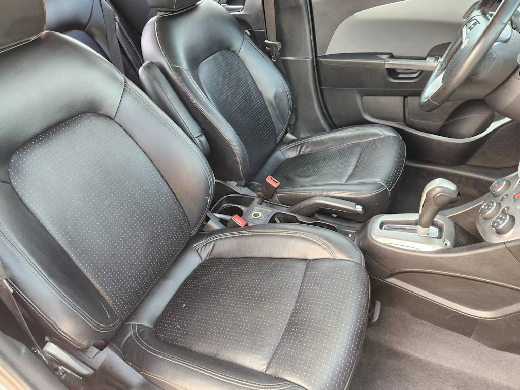 Thumbnail: 2017 Chevrolet Sonic - 12