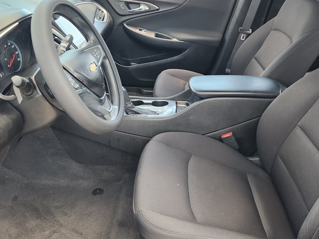 Thumbnail: 2019 Chevrolet Malibu - 11