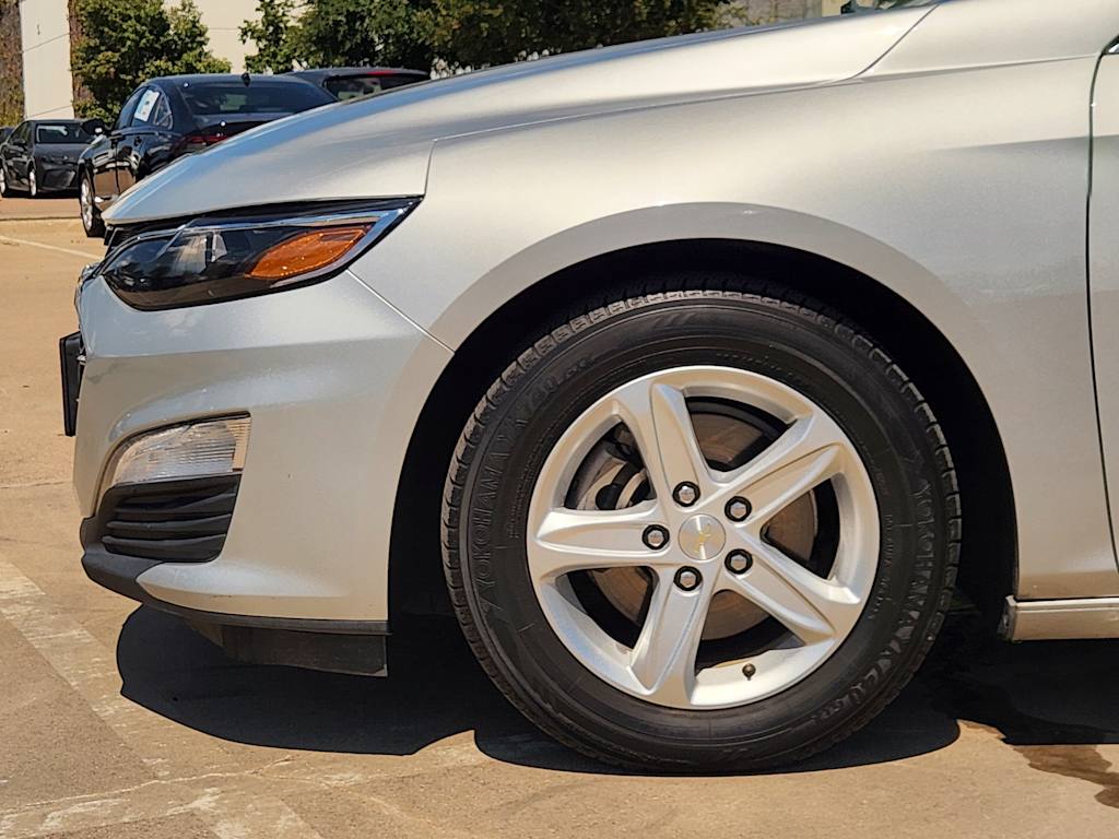 Thumbnail: 2019 Chevrolet Malibu - 8