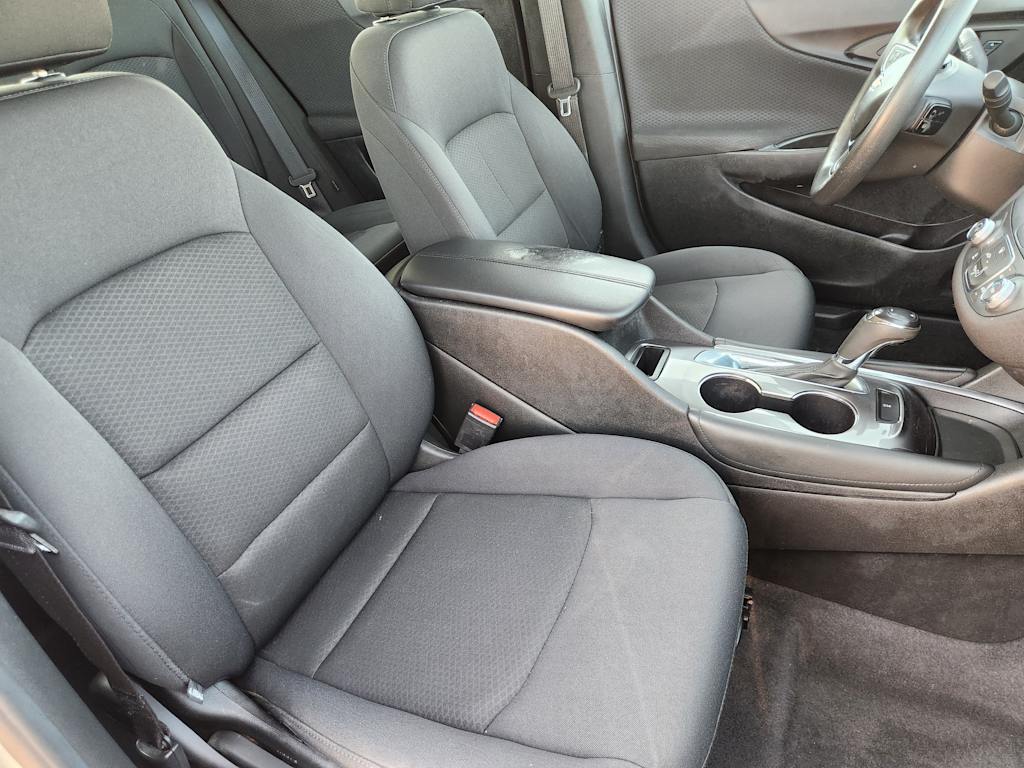 Thumbnail: 2016 Chevrolet Malibu - 12
