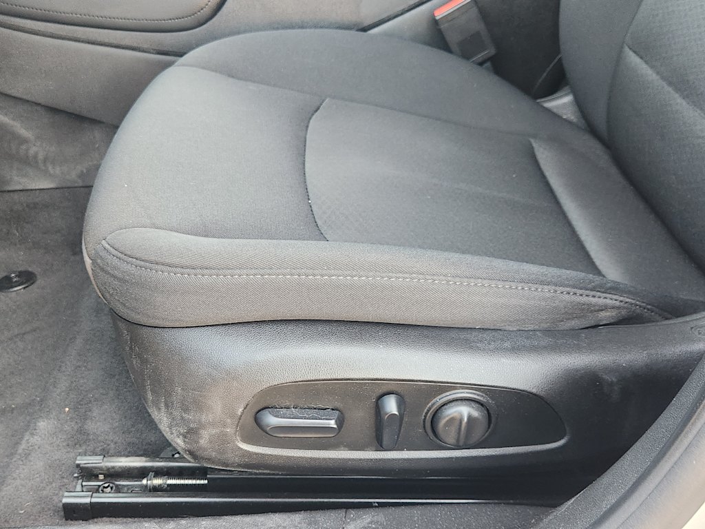 Thumbnail: 2016 Chevrolet Malibu - 30