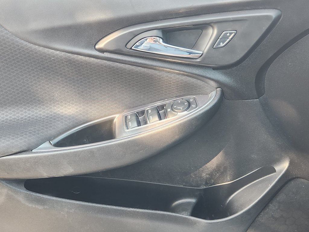 Thumbnail: 2016 Chevrolet Malibu - 29