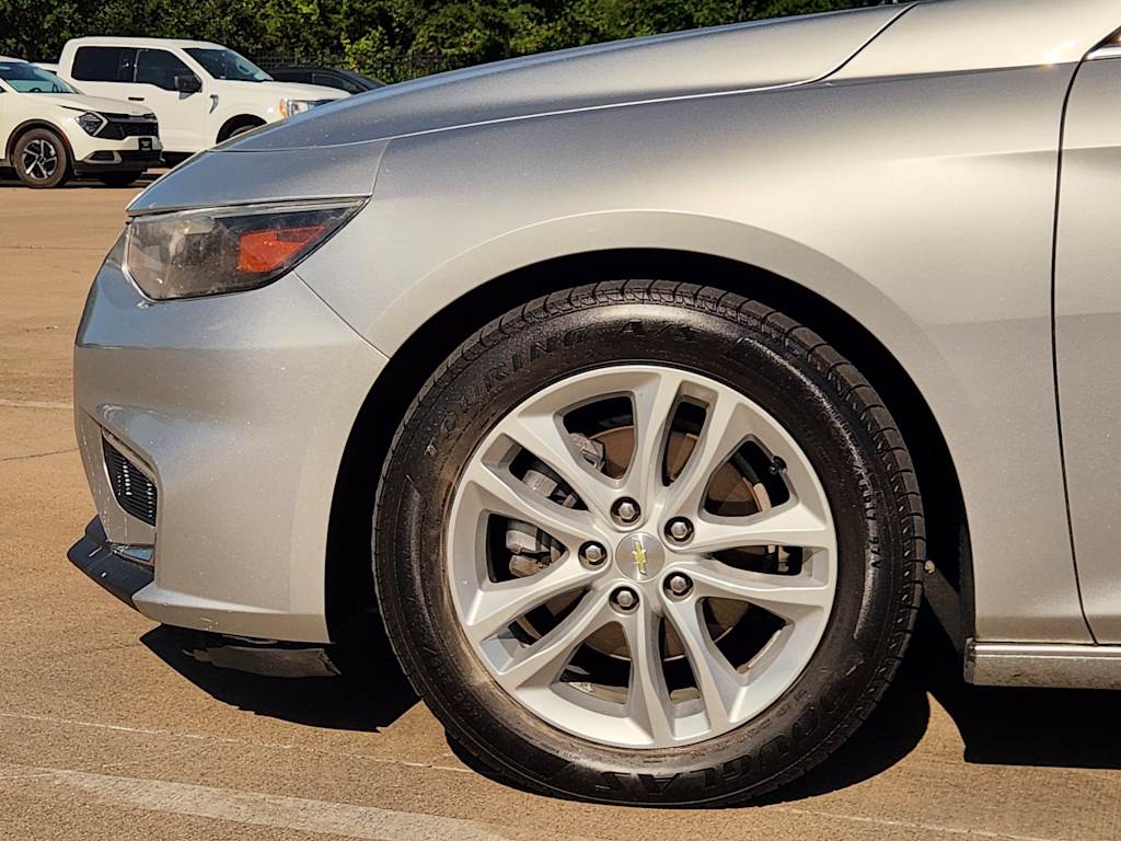 Thumbnail: 2016 Chevrolet Malibu - 8