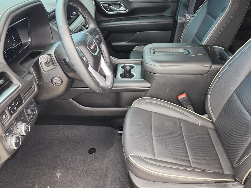 2024 GMC Yukon SLT 10