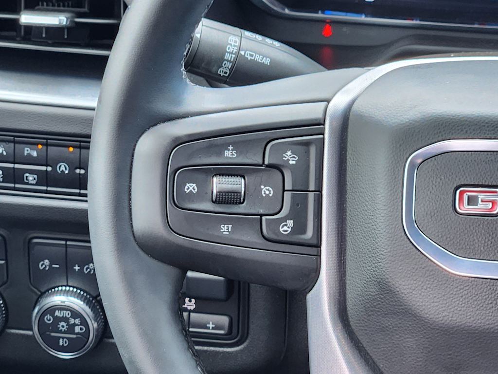 2024 GMC Yukon SLT 30