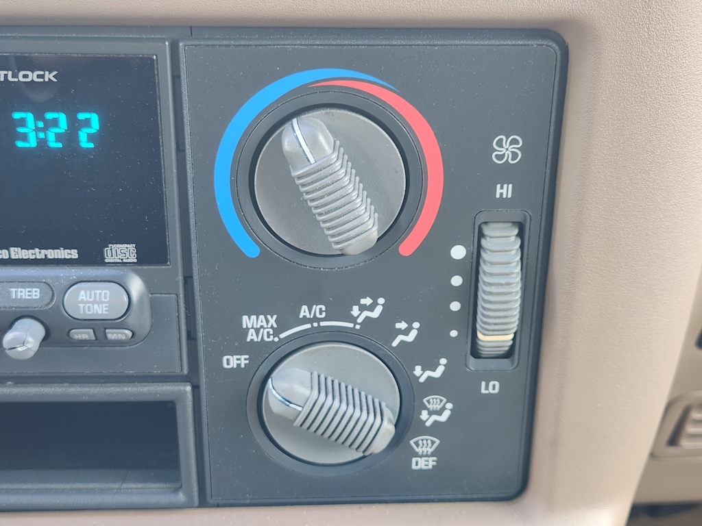 Thumbnail: 1997 Chevrolet Blazer - 24