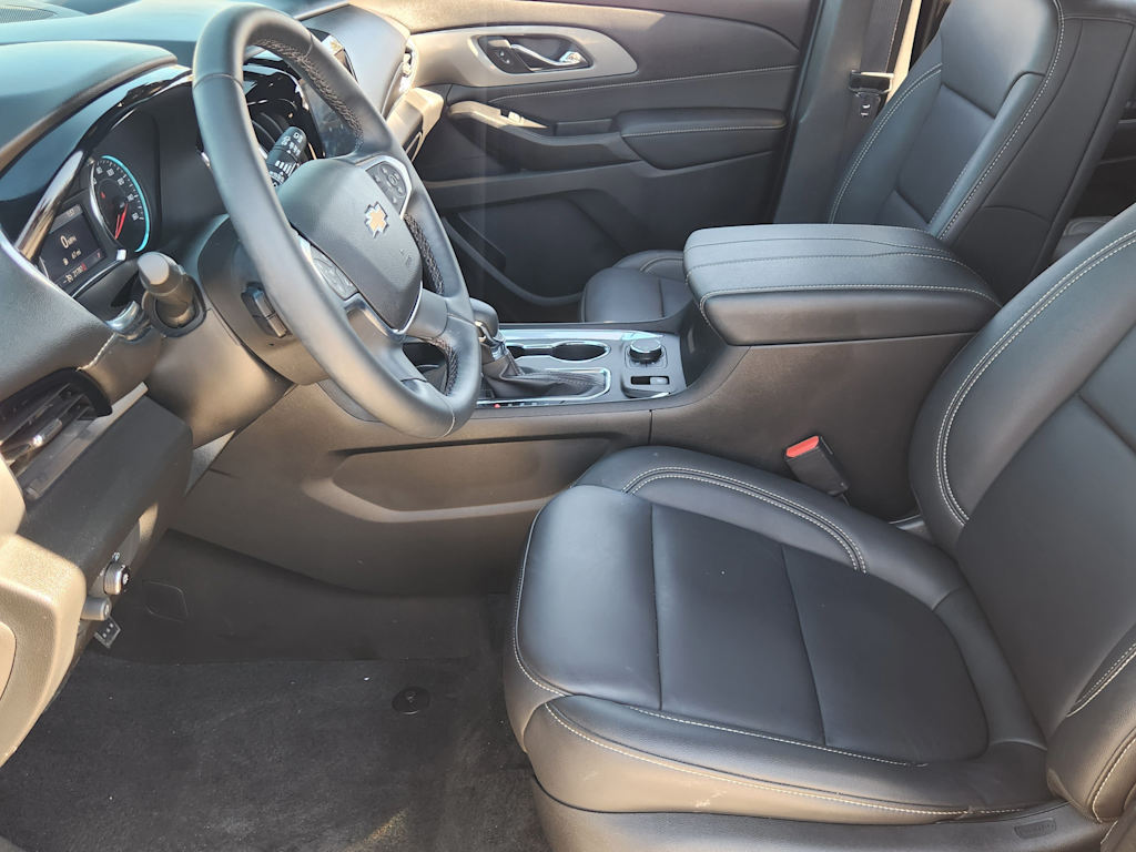 Thumbnail: 2023 Chevrolet Traverse - 11