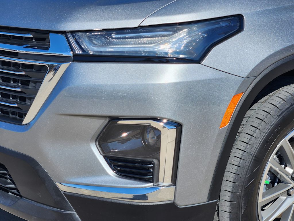 Thumbnail: 2023 Chevrolet Traverse - 24