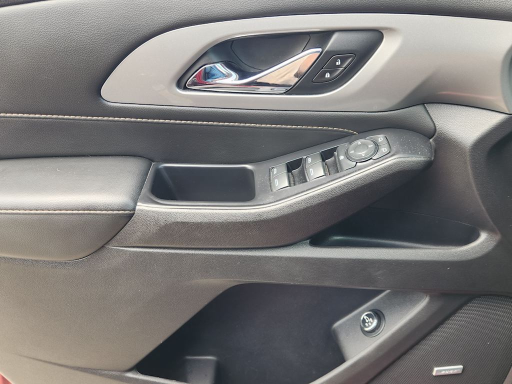 Thumbnail: 2021 Chevrolet Traverse - 29