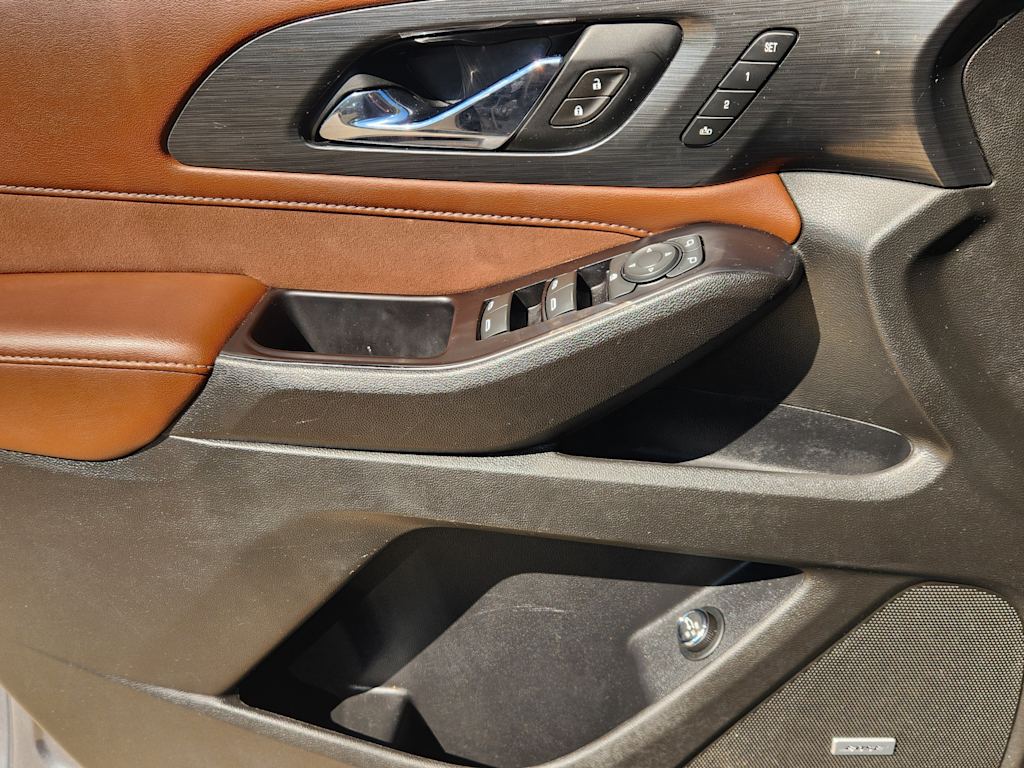 Thumbnail: 2020 Chevrolet Traverse - 30