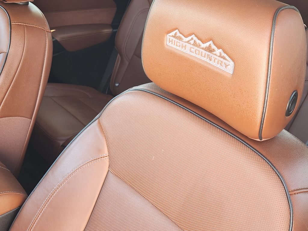 Thumbnail: 2020 Chevrolet Traverse - 25