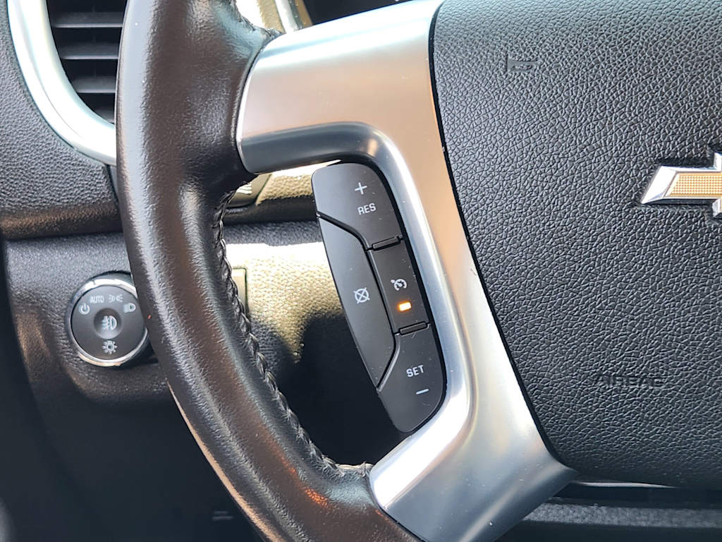 Thumbnail: 2015 Chevrolet Traverse - 32
