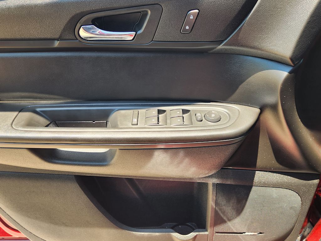 Thumbnail: 2015 Chevrolet Traverse - 30