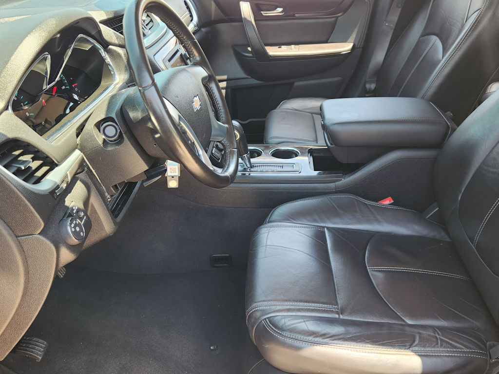 Thumbnail: 2015 Chevrolet Traverse - 11