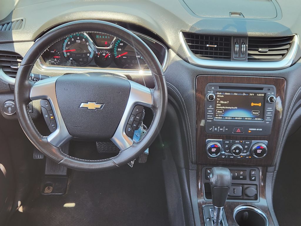 Thumbnail: 2015 Chevrolet Traverse - 14