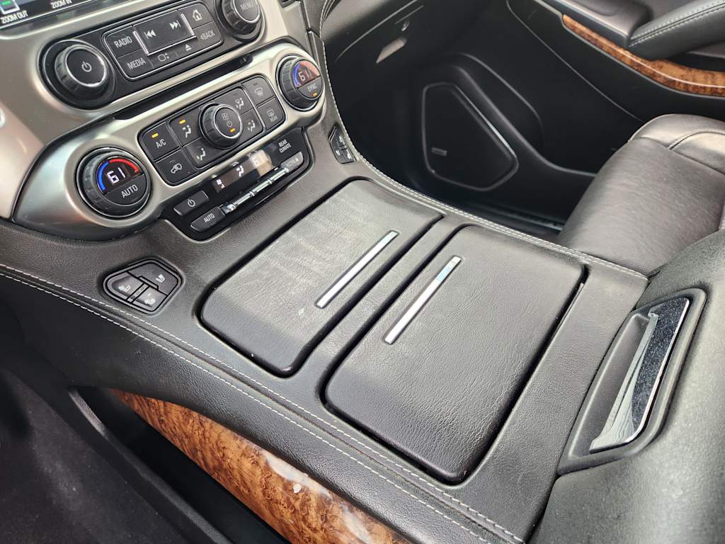 Thumbnail: 2020 Chevrolet Suburban - 21