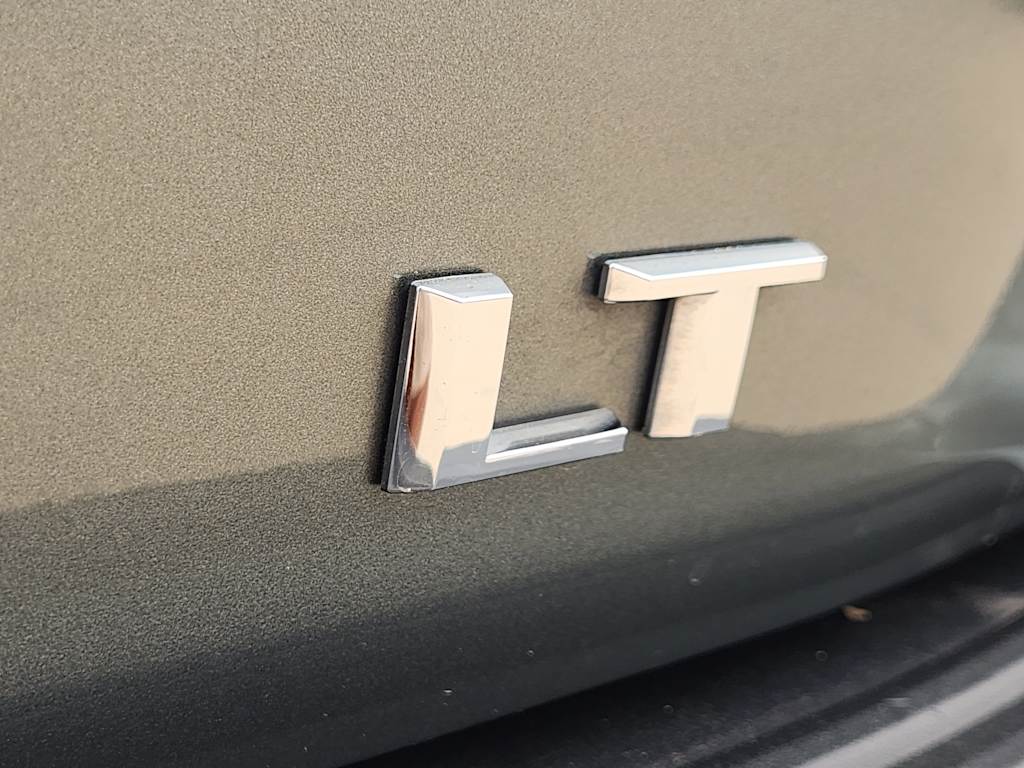Thumbnail: 2023 Chevrolet Tahoe - 6